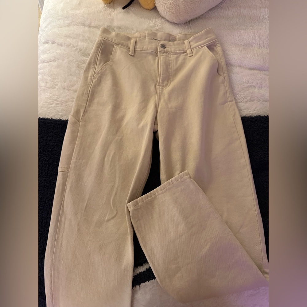 Old navy white/tannish/cream straight leg jeans